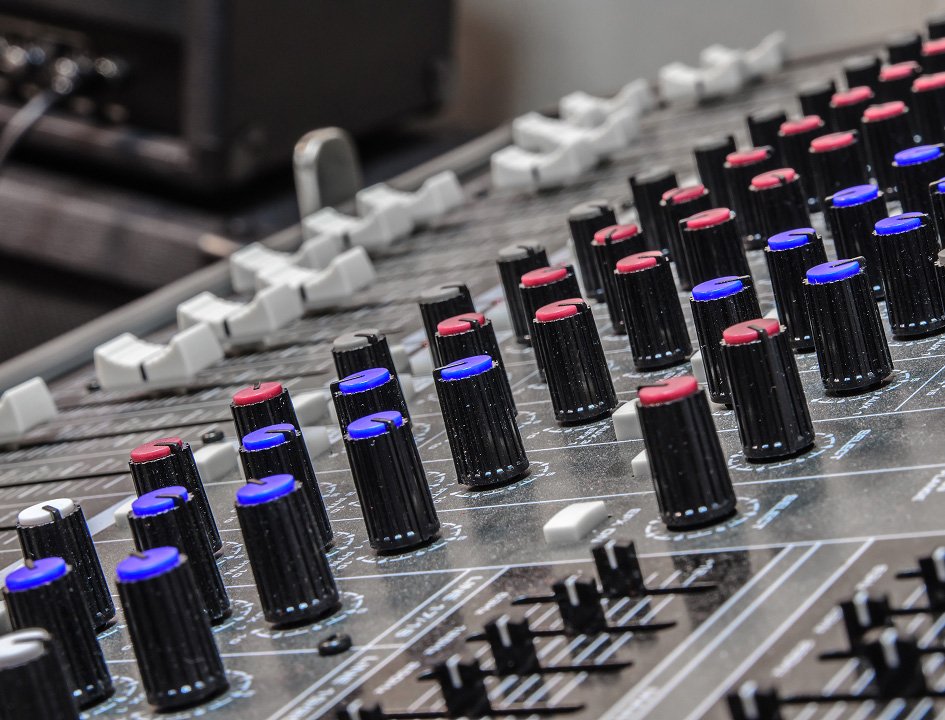 Professional audio mixing console